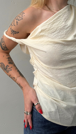Kim One Shoulder Top - Vanilla