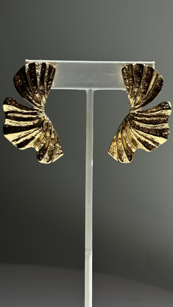 Exaggerated Gold Leaf Earring