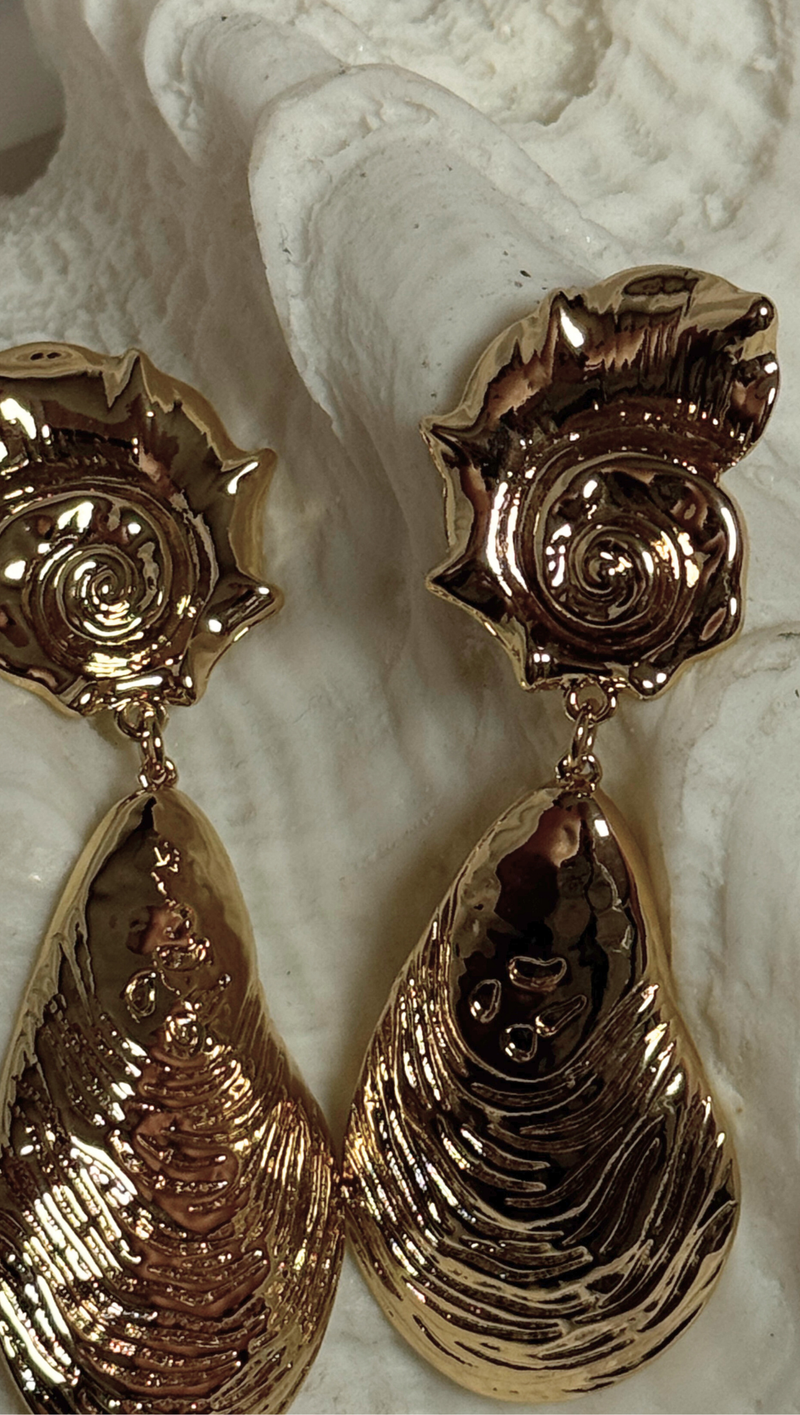 Sea Life Dangle Earring - Gold