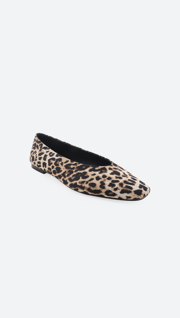 Suzie Flat - Leopard Satin