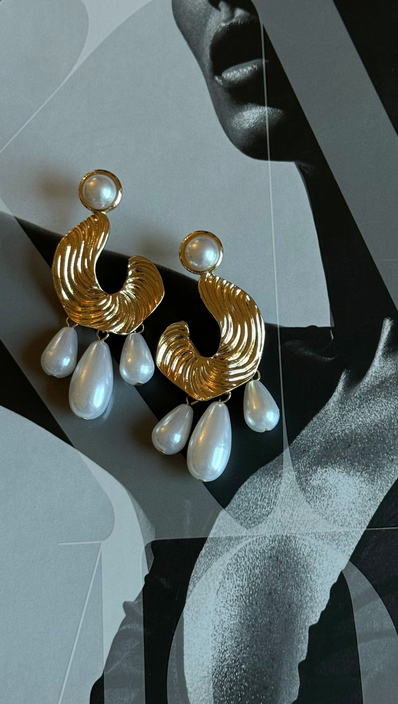 Swirl Drop Pearl Earring - Gold