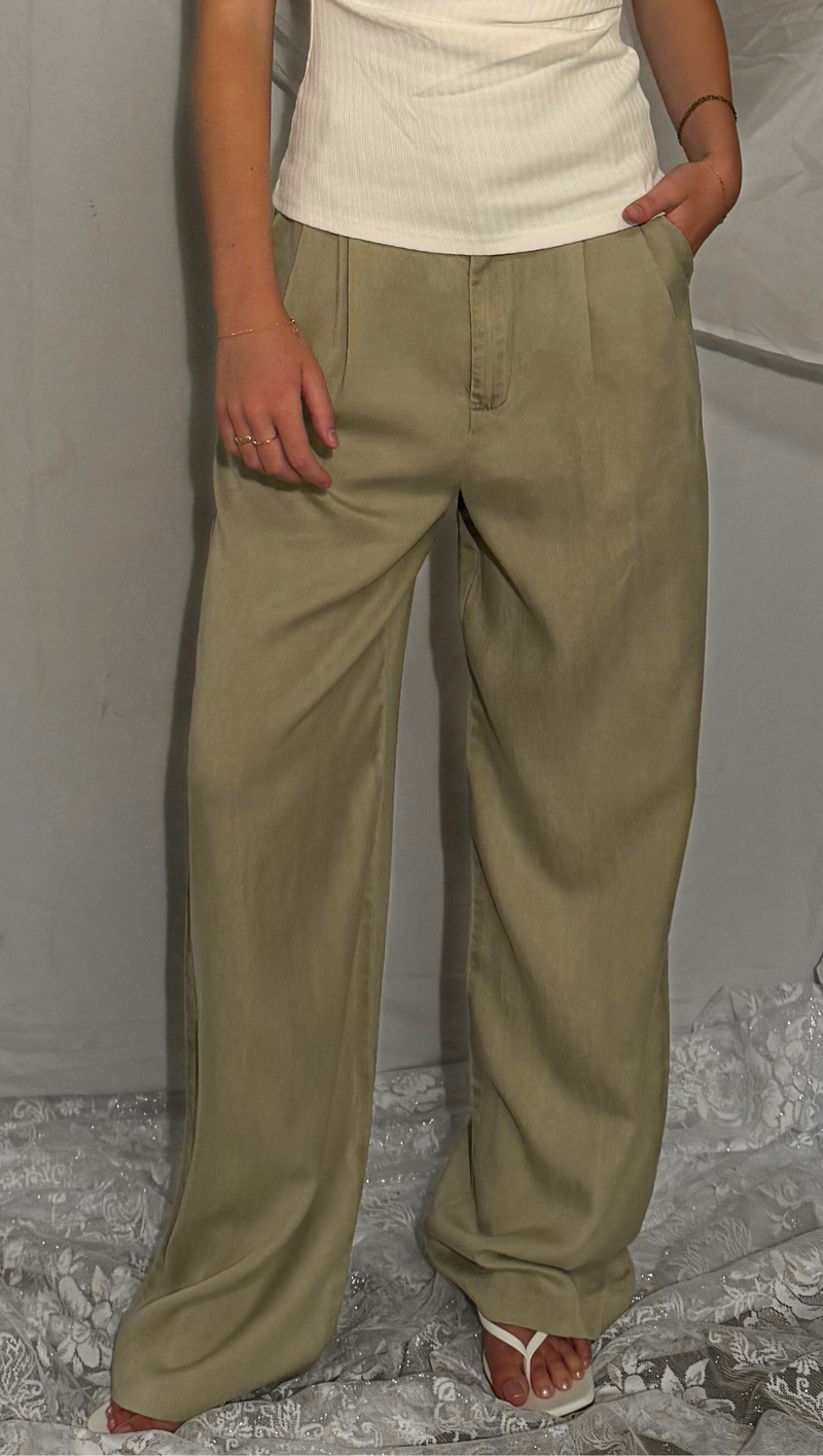 Lex Wide Leg Pleated Trouser - Washed Stone