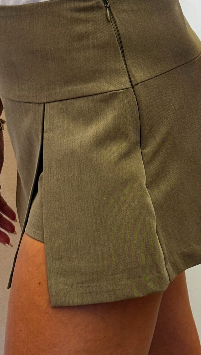 Kaitlyn Mini Skort - Taupe