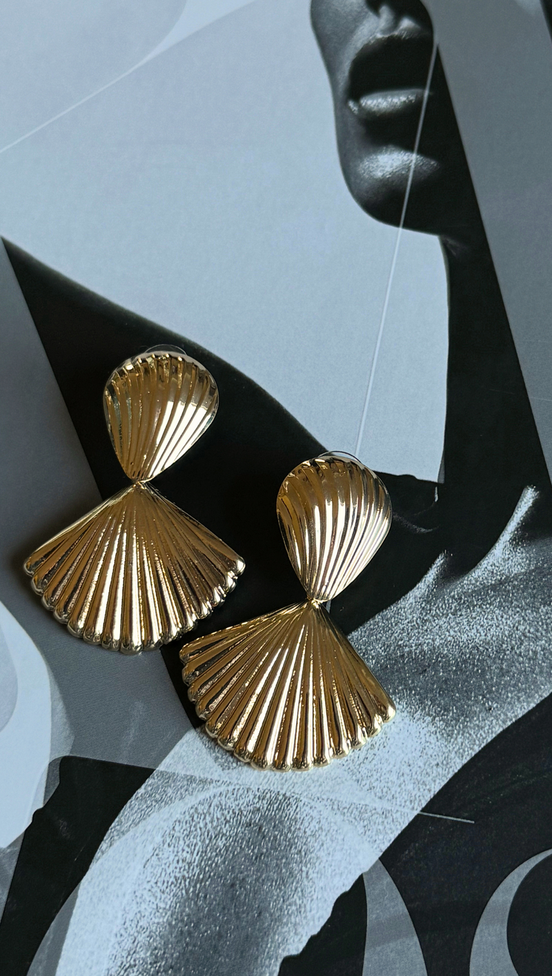 Seashell Drop Earring - Gold