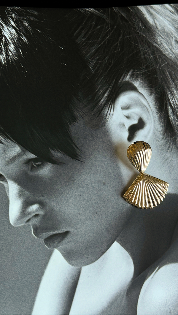 Seashell Drop Earring - Gold