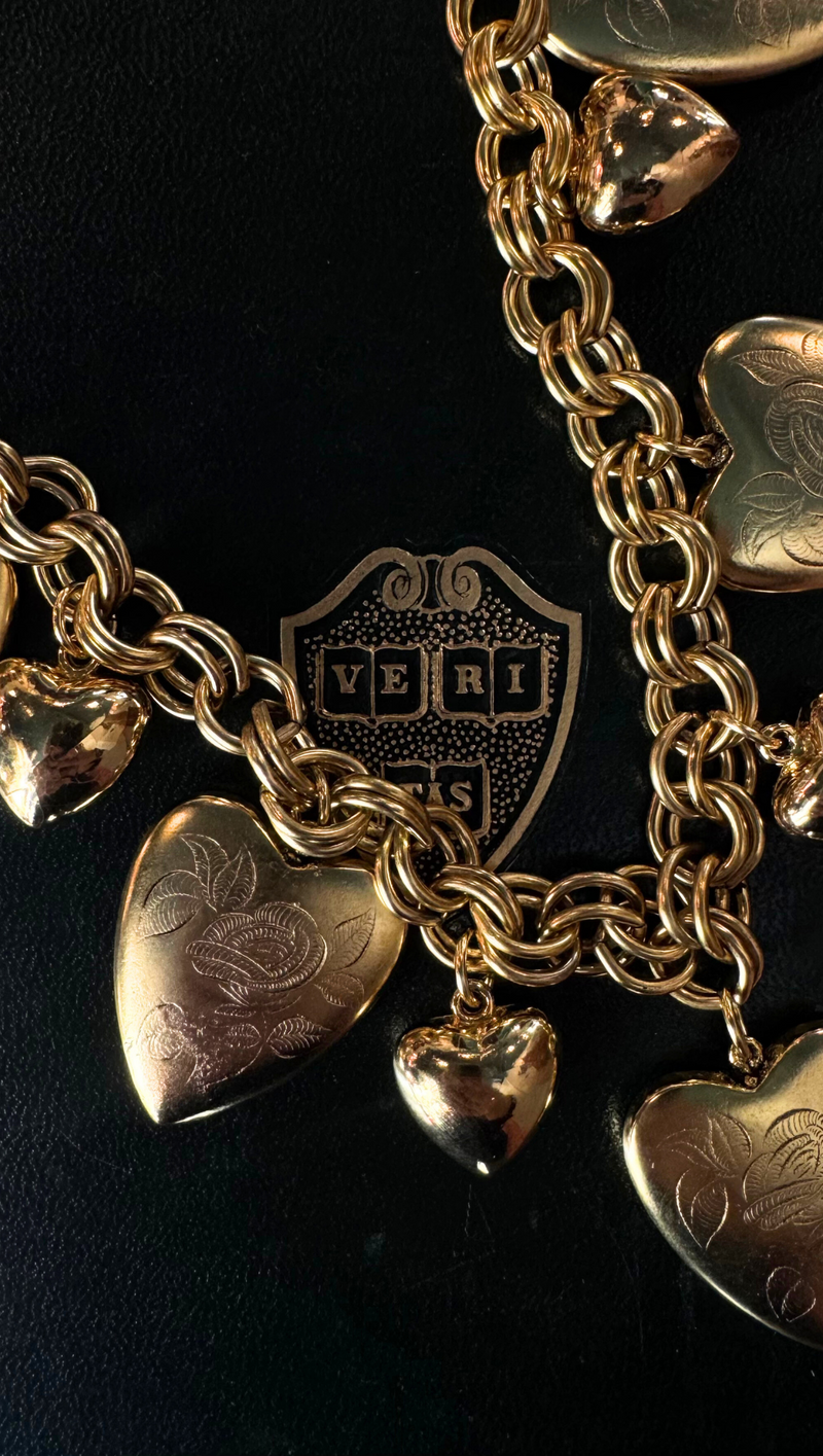 Heartstruck Oversized Charm Necklace - Gold