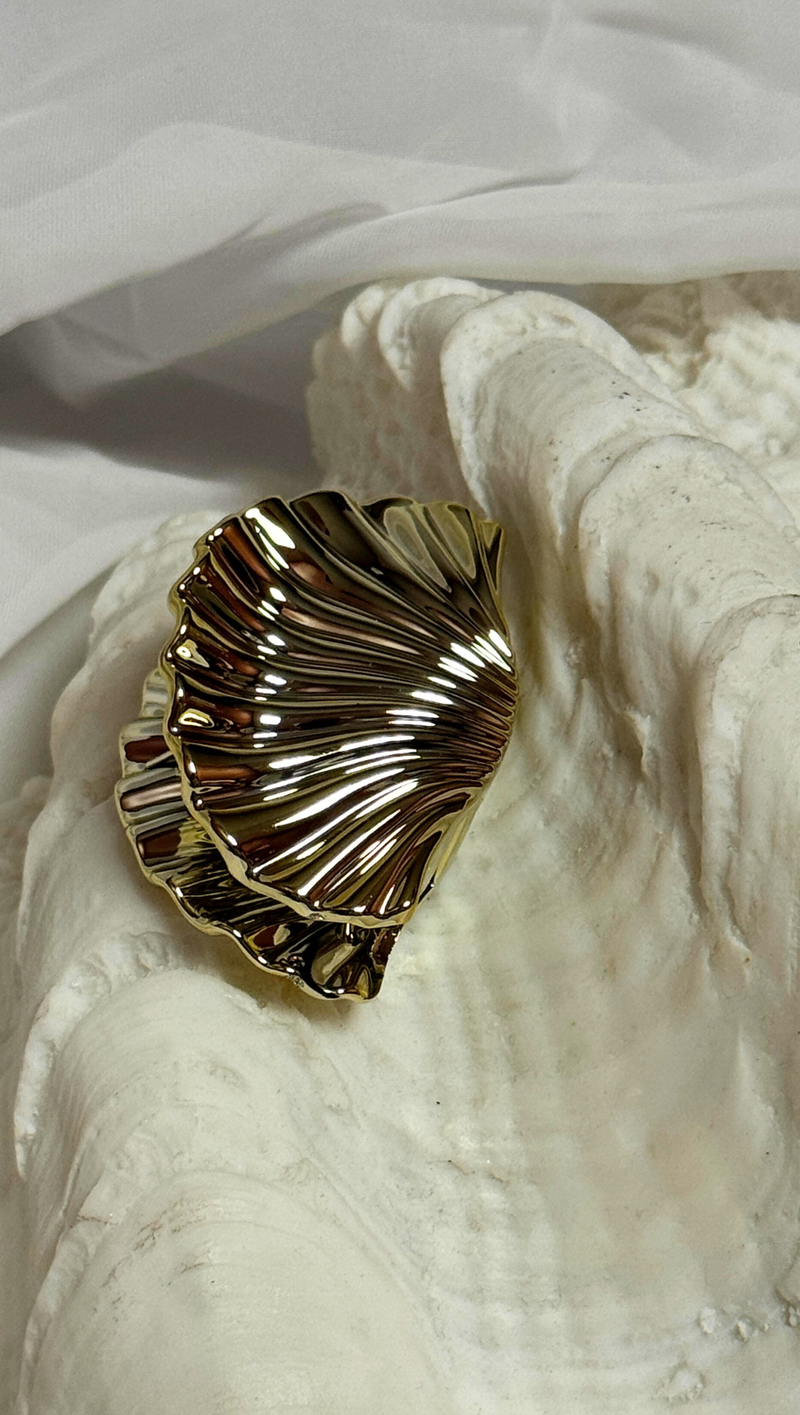 Small Seashell Hair Claw - Gold