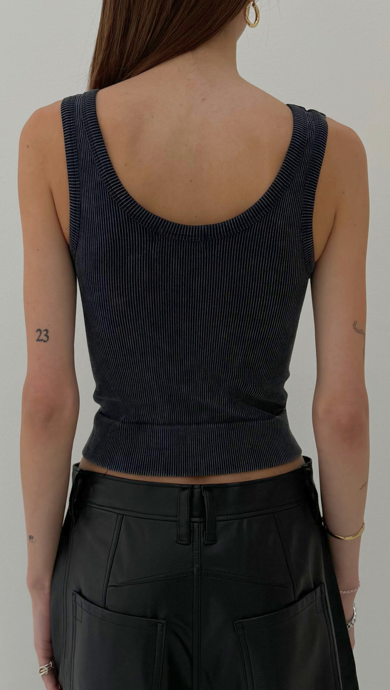 Full Length Scoop Neck Tank - Black