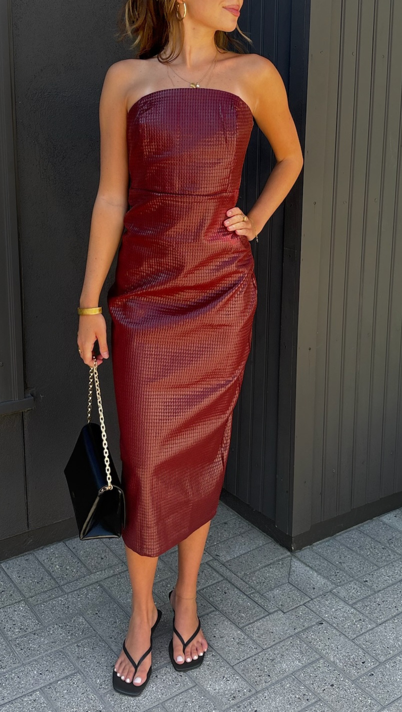 burgundy tube dress Sashi Textured Knit Model Details Size