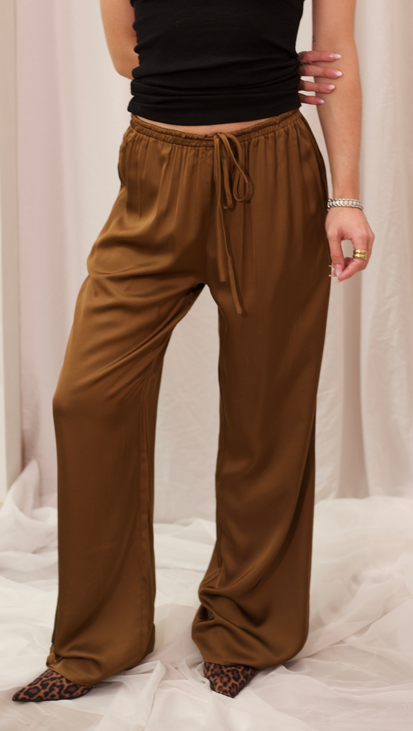 Jess Silky Jogger - Chestnut