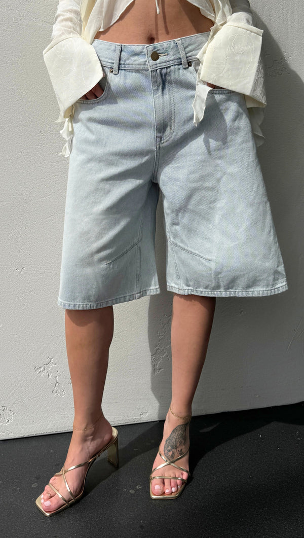 Devon Relaxed Barrel Shorts - Denim