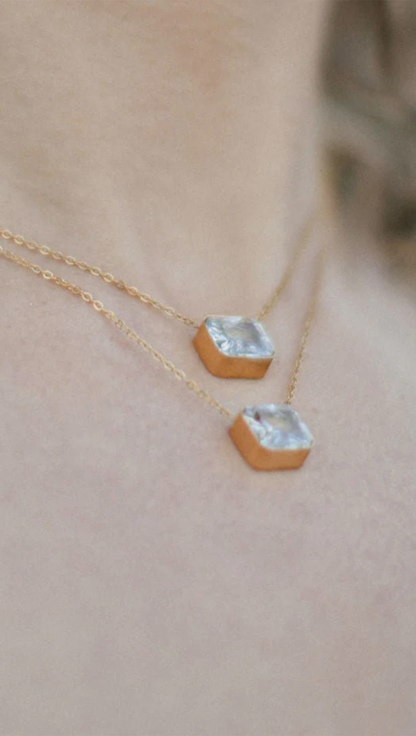 zepplin-the-label-vilk-necklace-gold