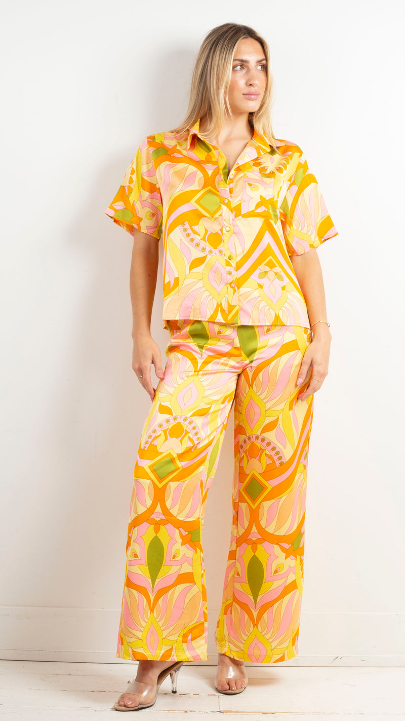 animari-emilia-geometric-button-down-pastel