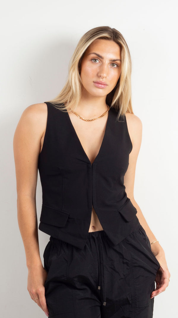 animari-madeline-hook-vest-top-black