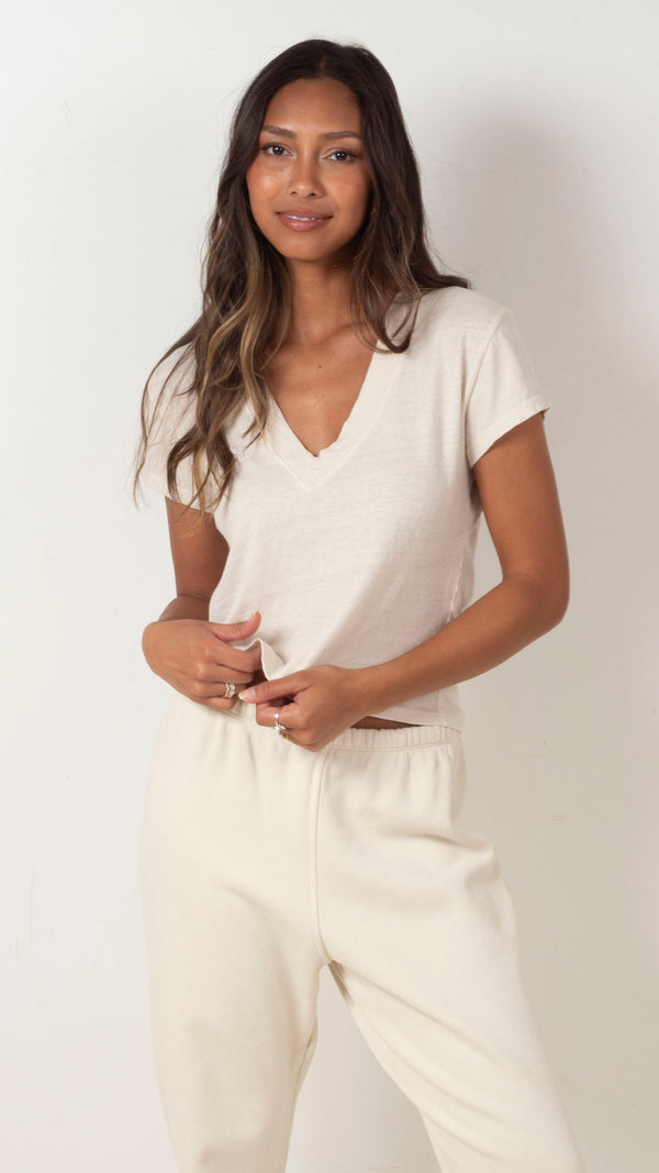 perfect-white-tee-alanis-recycled-cotton-v-neck-tee-sugar