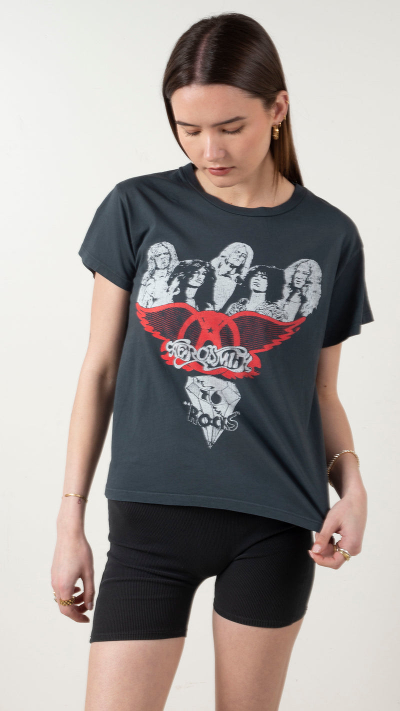 daydreamer-aerosmith-rocks-solo-tee-vintage-black
