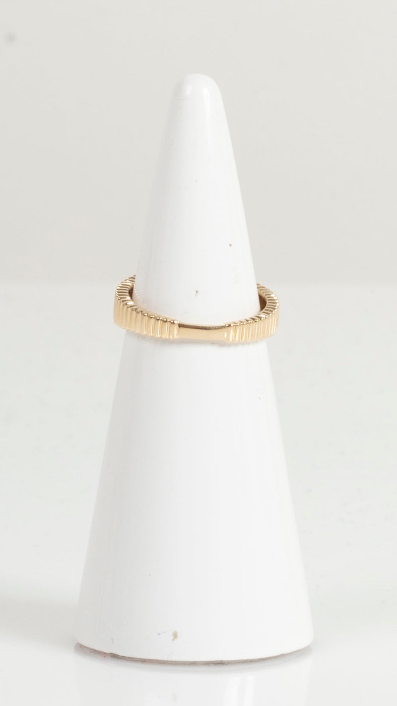 14k Square Pave Center Tapered Band - Gold