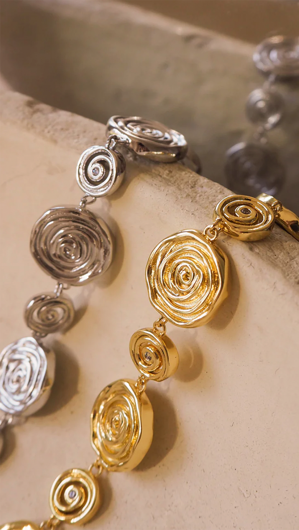 luv-aj-rosette-coil-link-bracelet-gold