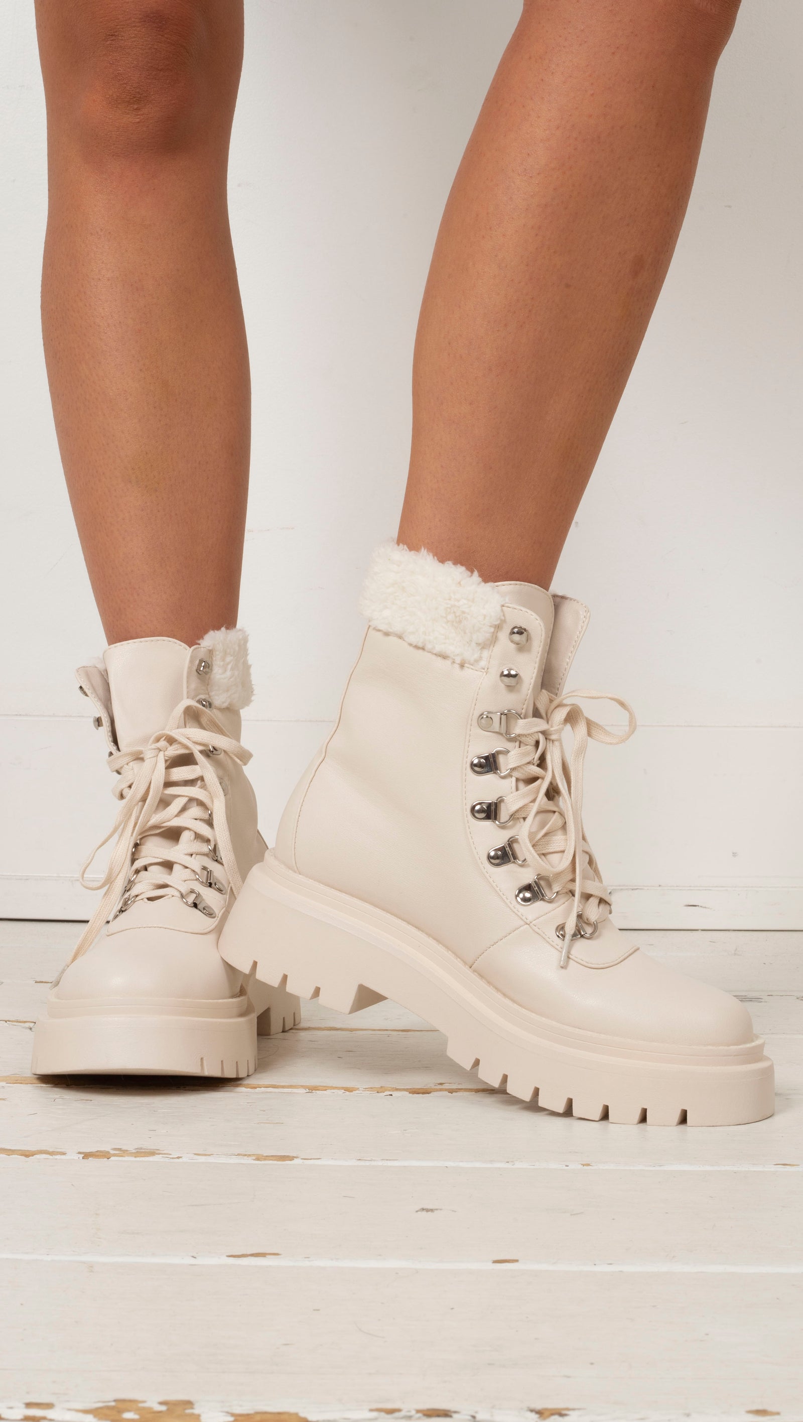 Ferria Shearling Boot - Cream – Van De Vort